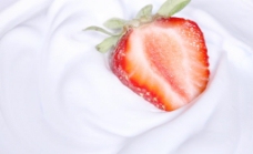 动感水果动感牛奶草莓水果图片