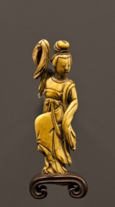 牙雕仕女舞人图片