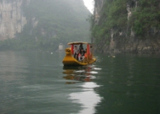 上江漓江上的小船图片